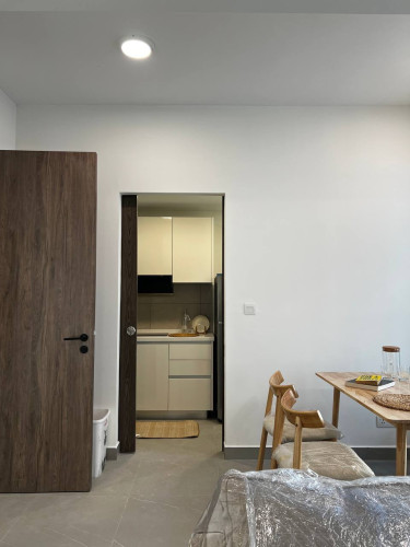 Condo for rent, 60 meters road (urban village) Special price only 400$ (floor 33)