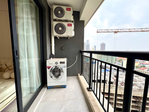 Condo pinnacle 1bedroom for rent
