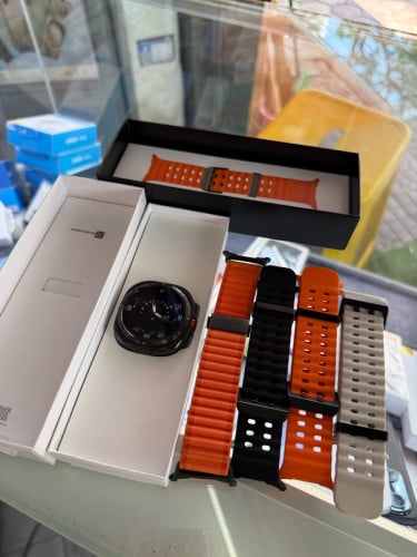 Galaxy Watch Ultra 2025 ( Look like new) 99.99%