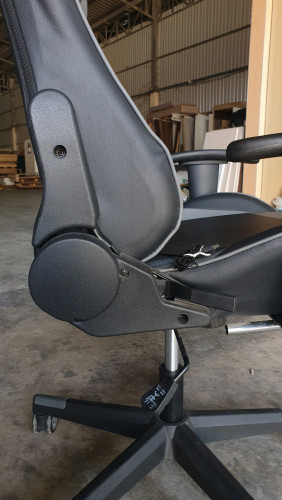 Gaming Chair ឡៃឡុង85$