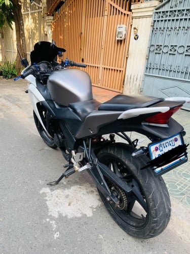 HONDA CBR (1180$)2013 Japan 150cc