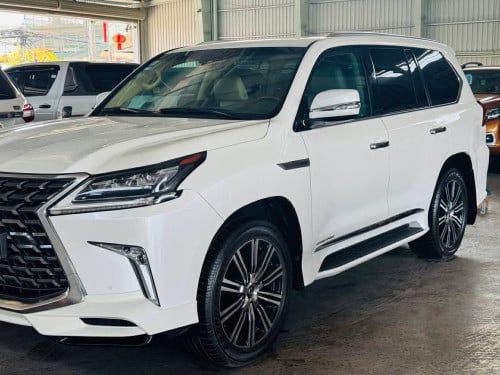 Lexus 2016 LX570Full option (អារ៉ាប់)