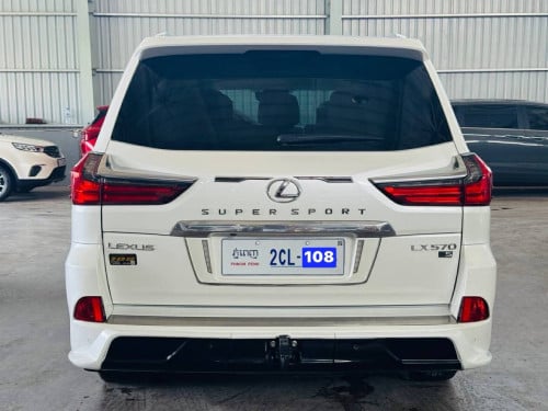Lexus 2016 LX570Full option (អារ៉ាប់)