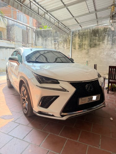 Lexus NX300 2018 F-sport ប៉ុង១​ 3ប៊ុង
