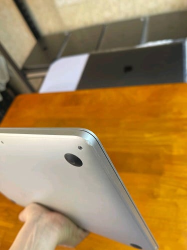 Macbook Proឆ្នាំ2017 Core i7- Ram 16GB