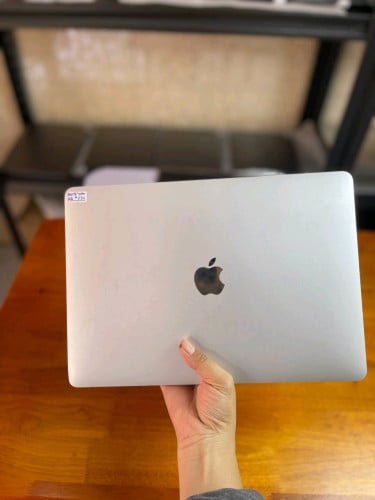 Macbook Proឆ្នាំ2017 New Battery