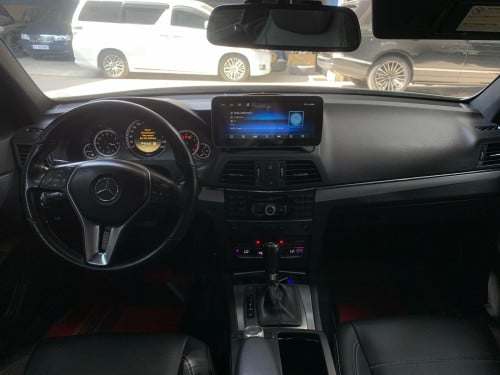 Mercedes Benz E 2012 ស្ព័រ