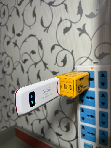 Modem 4G Wifi ដាក់ស៊ីម (11.5$)