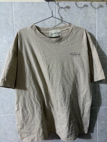 Second Hand T-shirt