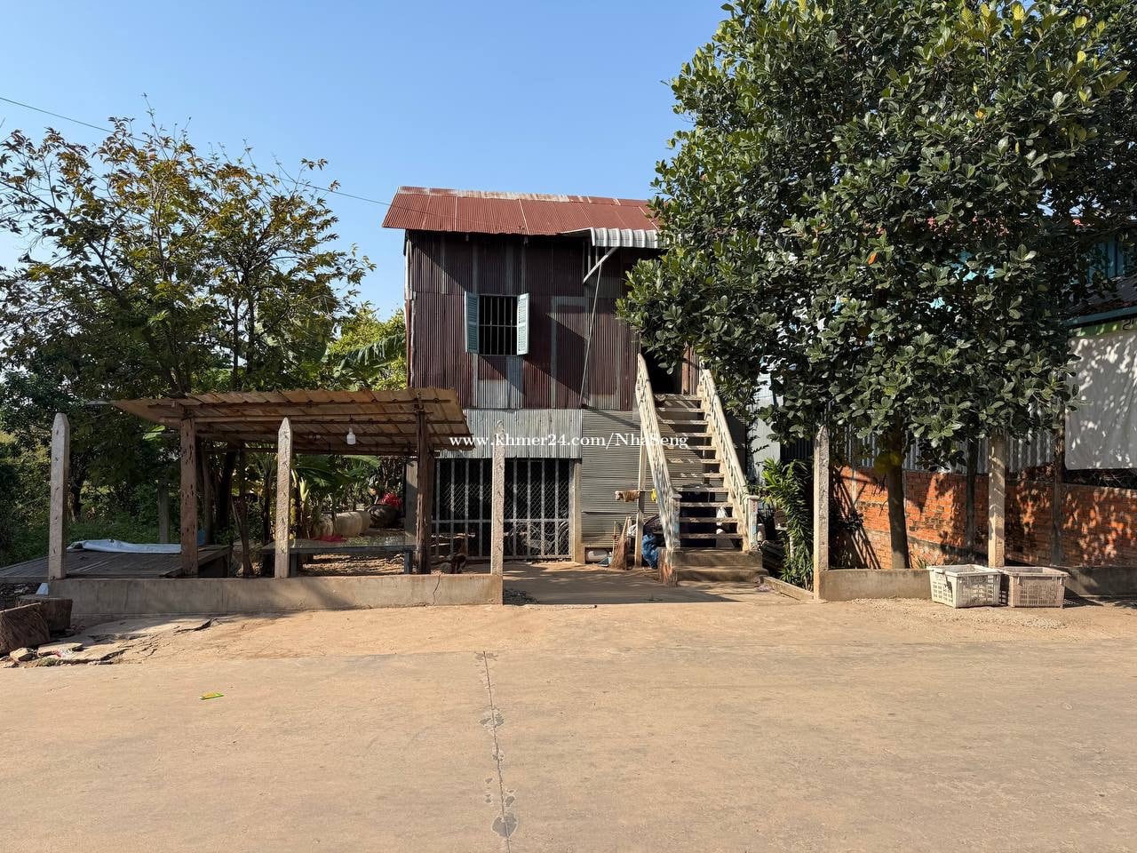 ដីលក់បន្ទាន់ដីម្ចាស់ផ្ទាល់ 11m x 32m