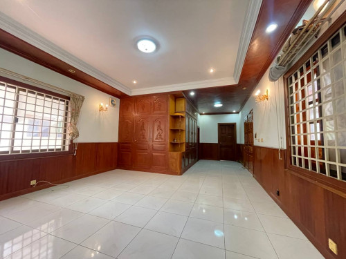 វីឡាសម្រាប់ជួល នៅផ្សារទួលទំពូង | Villa for Rent at Phsar Toul Tumpoung
