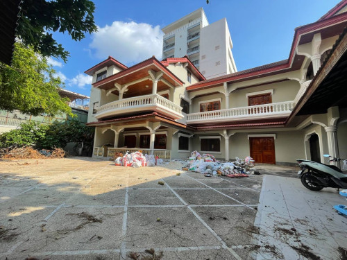 វីឡាសម្រាប់ជួល នៅផ្សារទួលទំពូង | Villa for Rent at Phsar Toul Tumpoung