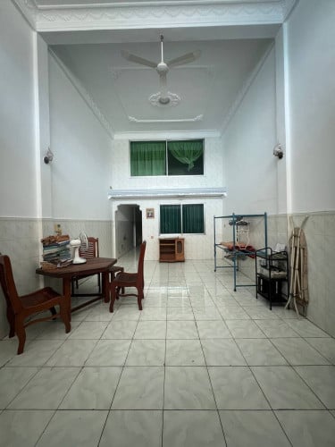 ផ្ទះលក់​ បឹងសាឡាង ជិតផ្សារដើមគ (ម្ចាស់ផ្ទាល់)