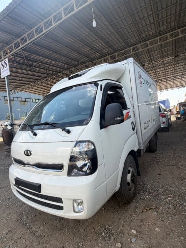ឡានដឹកទំនិញ ទំង្ងន់ 1,5 t