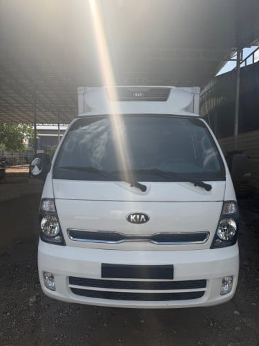 ឡានដឹកទំនិញ ទំង្ងន់ 1,5 t