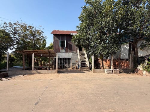 ដីលក់បន្ទាន់ដីម្ចាស់ផ្ទាល់ 11m x 32m
