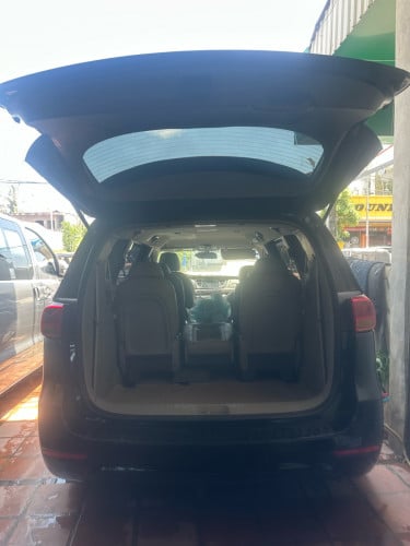 KIA CARNIVAL ឆ្នាំ2016 ឡានថ្មីស្អាត 18500$ចចារ