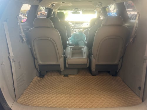 KIA CARNIVAL ឆ្នាំ2016 ឡានថ្មីស្អាត 18500$ចចារ