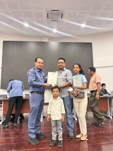 ទំហំផ្ទះ 7 * 15 ដីទំហំ 11 * 22 ផ្ទះសាងសង់ដោយឥដ្ឋ20