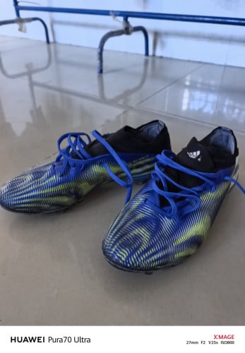 ស្បែកជើងបាល់ទាត់ Adidas Nemeziz 19.1