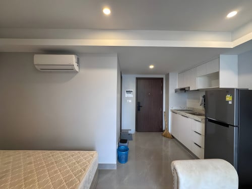 ๐
๐จ๐ซ ๐๐๐ง๐ญ: Modern Condo For Rent โ Pac 21, Boeng Trobek, Chormkarmorn