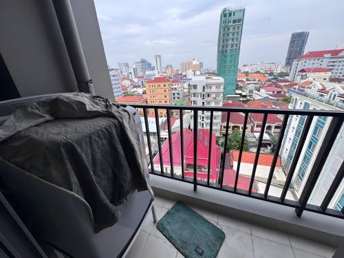 ๐
๐จ๐ซ ๐๐๐ง๐ญ: Modern Condo For Rent โ Pac 21, Boeng Trobek, Chormkarmorn