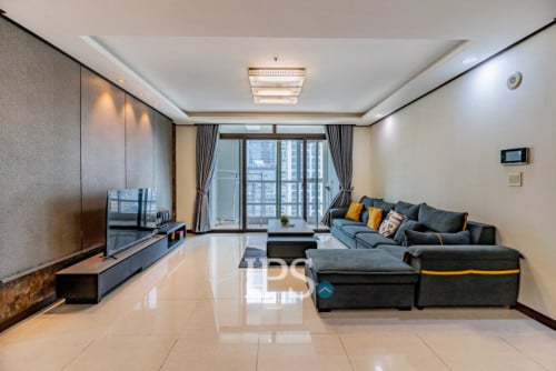 ❗️#URGENTSALE ❗️Premium 3-Bedroom Condo✨🍃-📍De Castle Royal, BKK1, Phnom Penh
