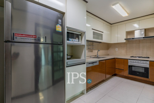 ❗️#URGENTSALE ❗️Premium 3-Bedroom Condo✨🍃-📍De Castle Royal, BKK1, Phnom Penh