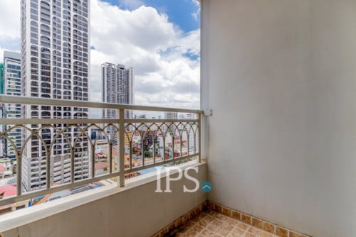 ❗️#URGENTSALE ❗️Premium 3-Bedroom Condo✨🍃-📍De Castle Royal, BKK1, Phnom Penh