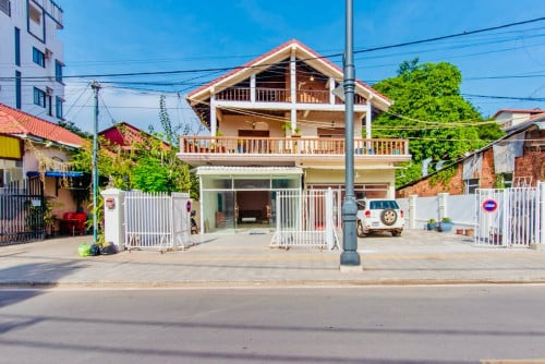 👑 Prestige French Colonial Villa | Central Siem Reap