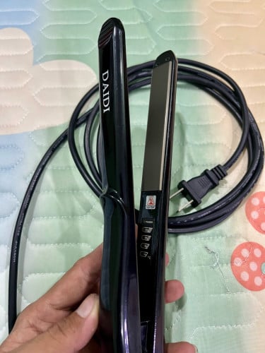 8$=ម៉ាស៊ីនគាបសក់ទិញមកអត់ប្រើលក់វិញ