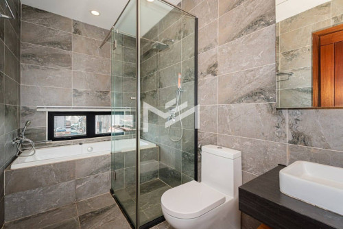 2 bedrooms Aura condominium