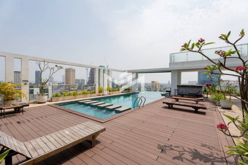 2 bedrooms Aura condominium