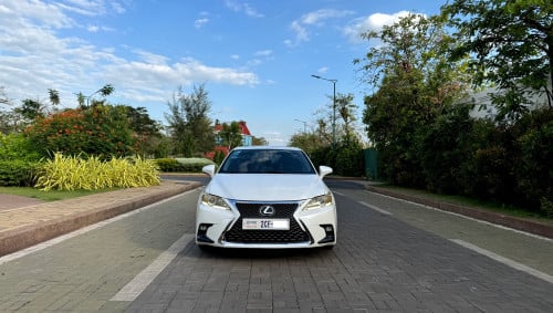 2013 Lexus CT 200h for rent