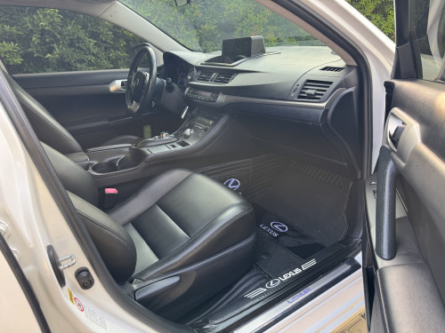 2013 Lexus CT 200h for rent