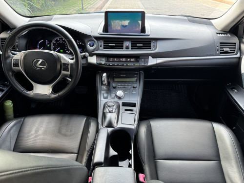 2013 Lexus CT 200h for rent