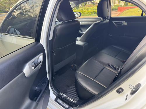 2013 Lexus CT 200h for rent