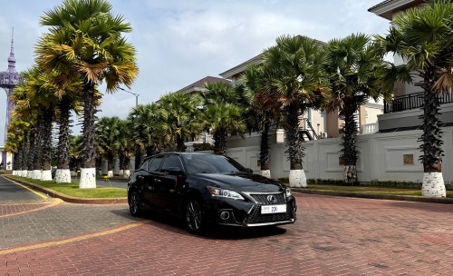 2013 Lexus CT 200h F Sport for rent