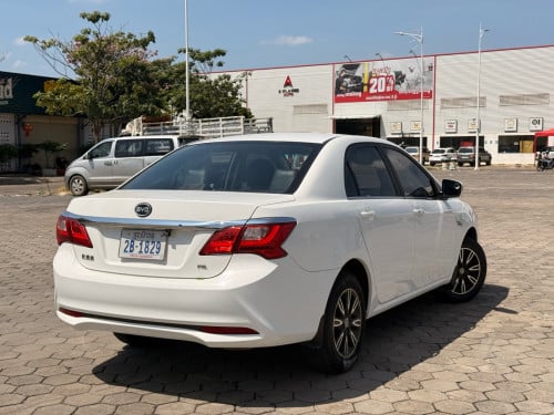 2018 BYD F3 លេខដៃ សុីសាំងតិច