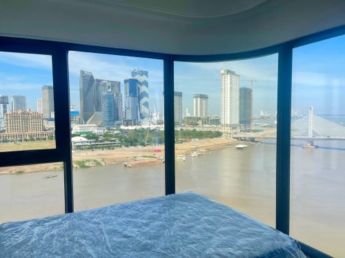 3bedrooms for rent at Vue Aston