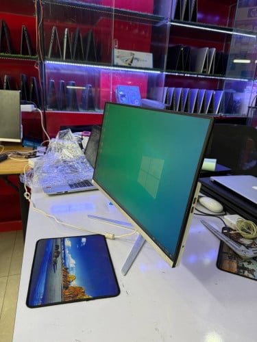 All in one 24inch 1ឈុត 55$ស្ទើScreen ក្រហមអាចប្រើបាន 👉🏻22មុឺនរៀល