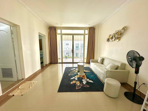 Apartment  Daun Penh close to Royal Palace & Bkk 1 ដូនពេញ ជិតព្រះបរមរាជវាំង និងបឹងកេងកង ១