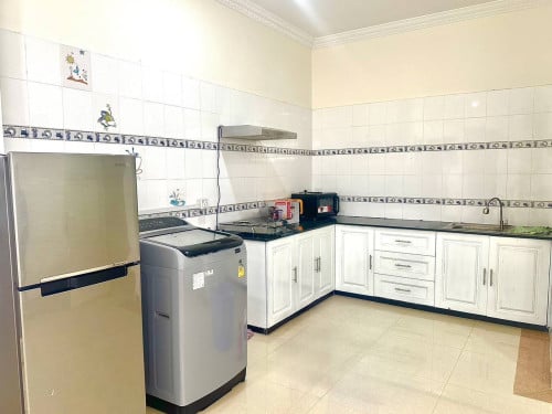 Apartment  Daun Penh close to Royal Palace & Bkk 1 ដូនពេញ ជិតព្រះបរមរាជវាំង និងបឹងកេងកង ១