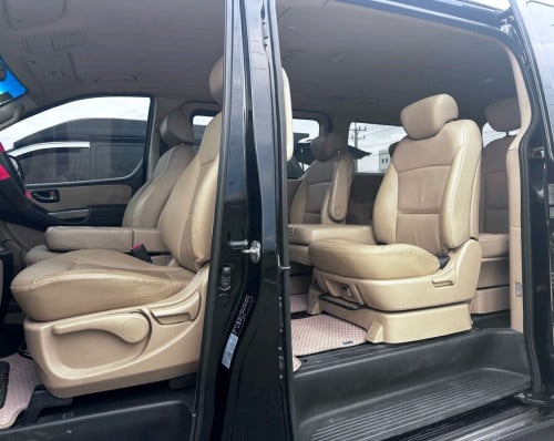 Hyundai H1 2019 full option 2AP