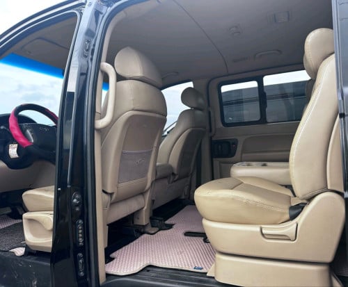 Hyundai H1 2019 full option 2AP