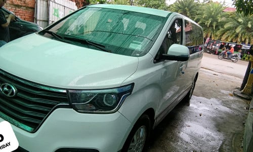 Hyundai H1 2019 full option 2BAxx