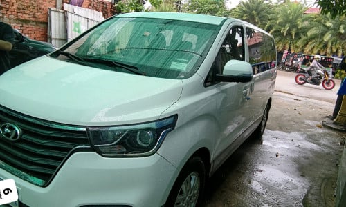 Hyundai H1 2019 full option 2BAxx