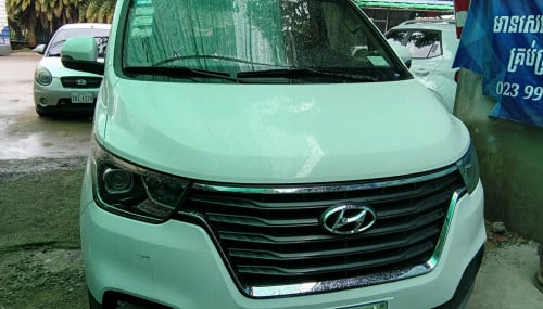 Hyundai H1 2019 full option 2BAxx