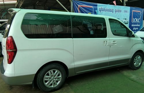 Hyundai H1 2019 full option 2BAxx