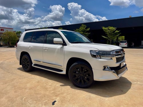 Land Cruiser 2008 upgraded 2021